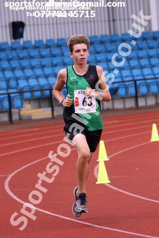 Mens under-17s 3 stage relay, Northern Senior 6 and 4 and Junior Stage Road Relays, SportsCity, Manchester. Photo:  David T. Hewitson/Sports for All Pics